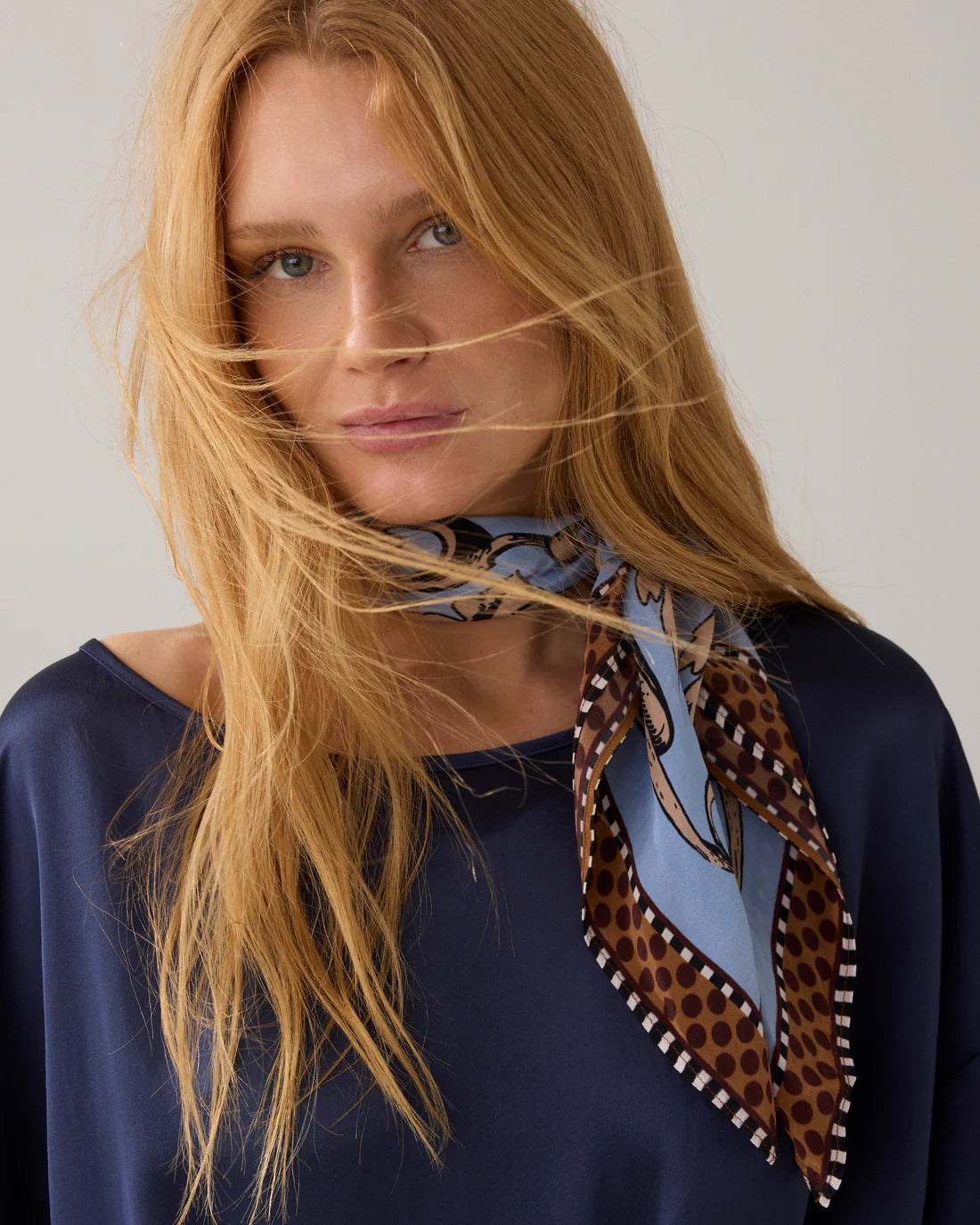 Summum - Scarf in satin viscose - Soft Blue