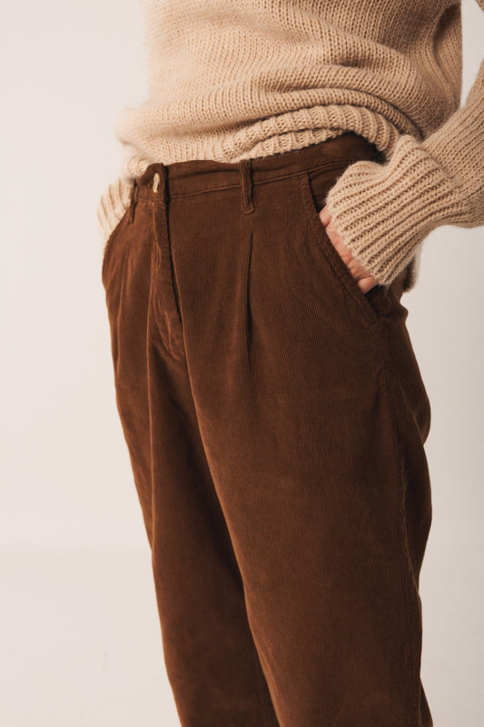 CORDUROY CARROT PANTS