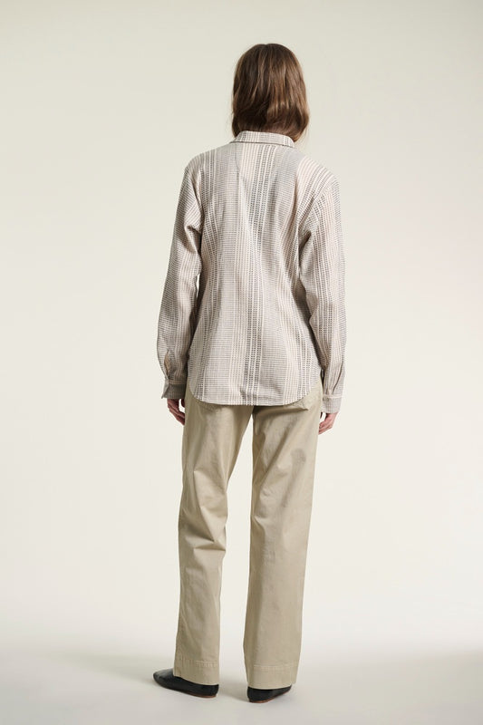 Bitte-Kai-Rand-Shiko-narrow-shirt-model-back-view