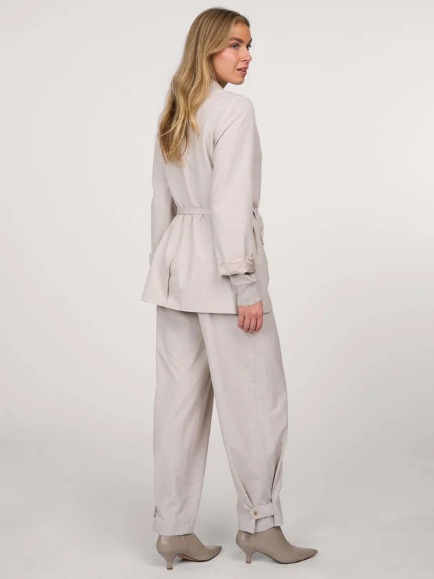 Summum-Boyfriend-Blazer-with-Belt-Ecru-model-back-view