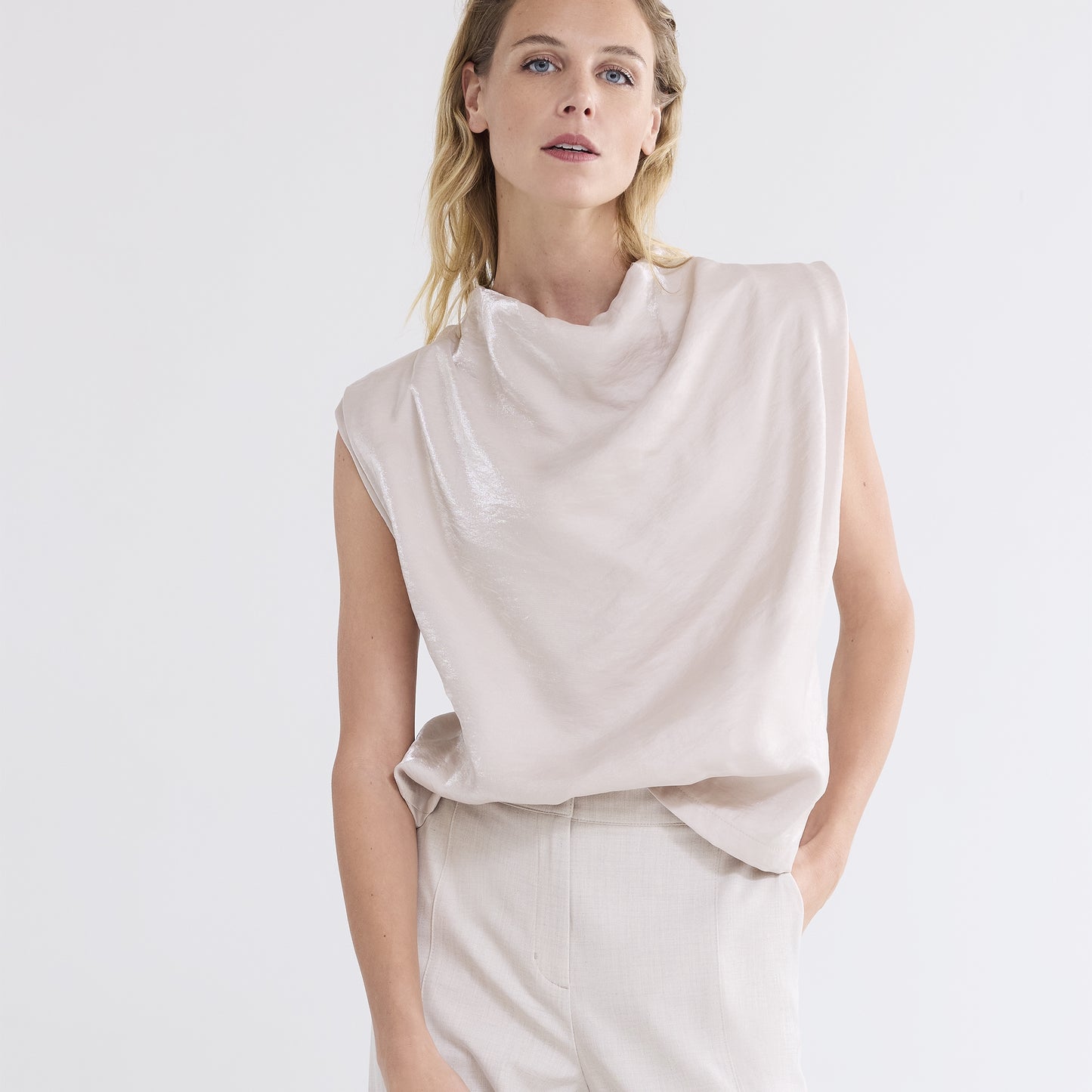 Summum - Shimmery Sleeveless Top - Ivory