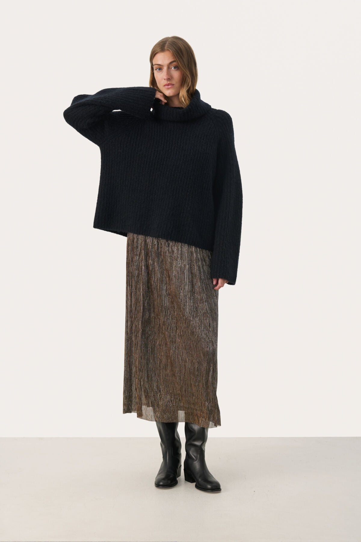 Cipo Black Metallic Skirt