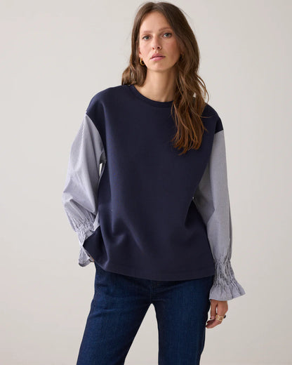 Sweatshirt with striped sleeves