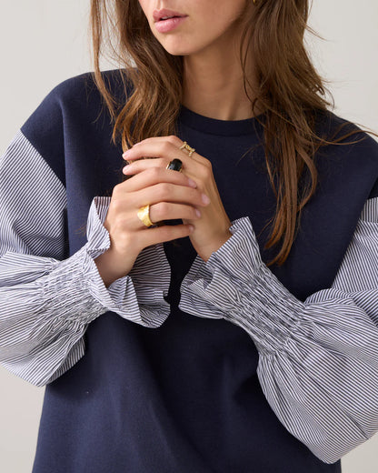 Sweatshirt with striped sleeves