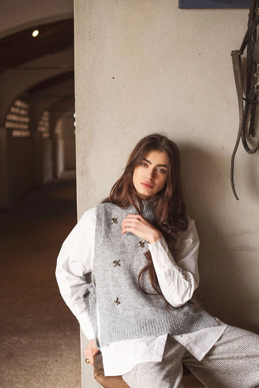 Spencer with bumble bee brooches