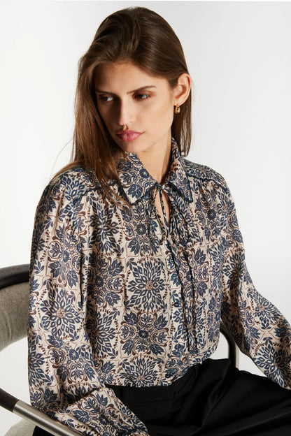 Bruuns Bazaar - Aiphanes Lorina shirt - Antique flower