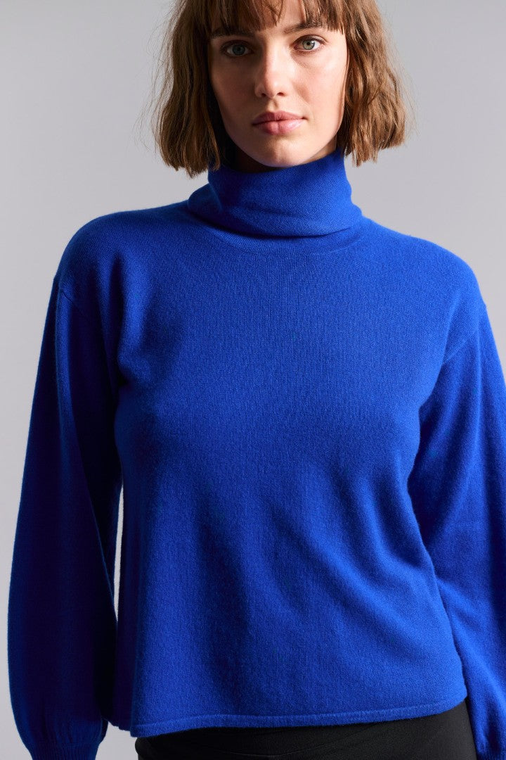 Open back Turtleneck