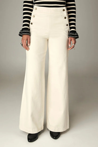 MAI-poesidonpant-frontview