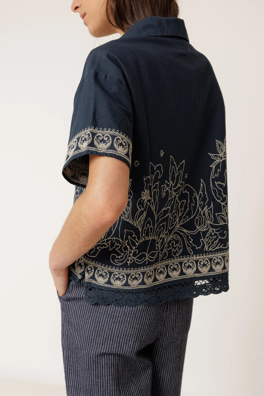 Indi & Cold - Contrast Embroidered Shirt - Marino