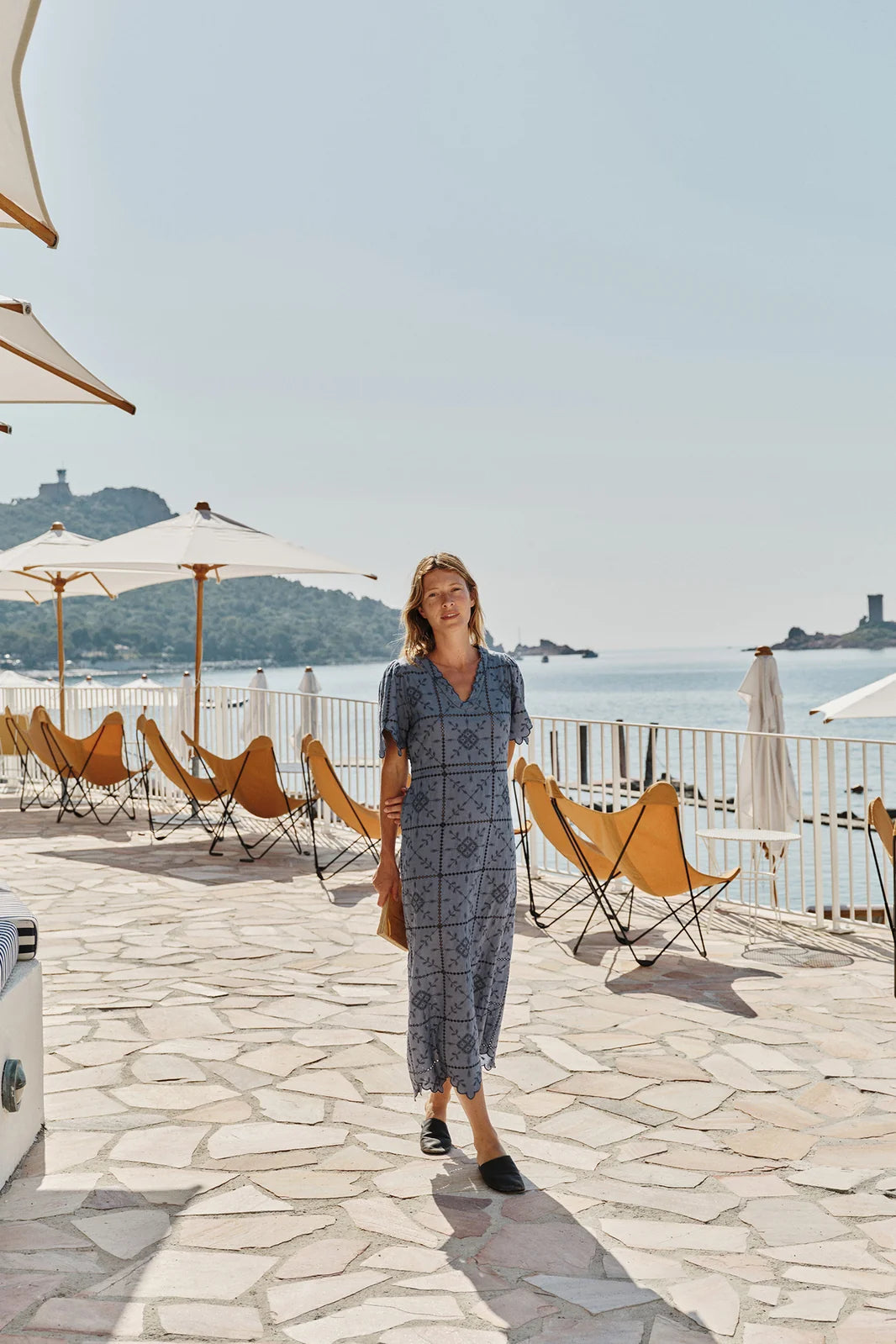 Indi&Cold - Embroidered Perforated Midi Dress - Plomo