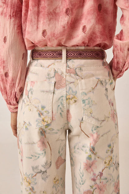 Maison Hotel - Lirio Pant - Botánica