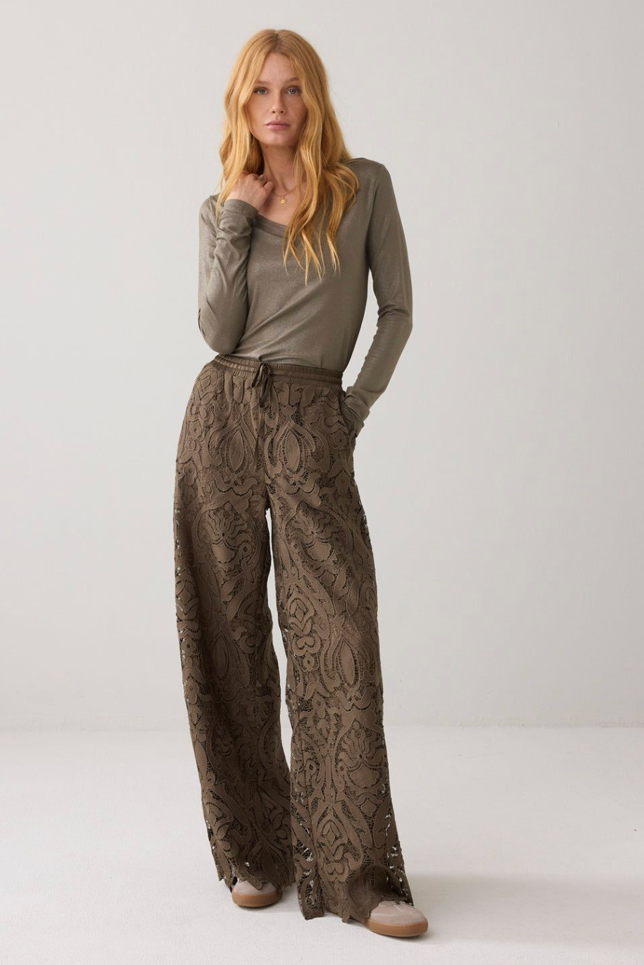 Summum-metallic-long-sleeve-v-neck-top-taupe-model-front-view