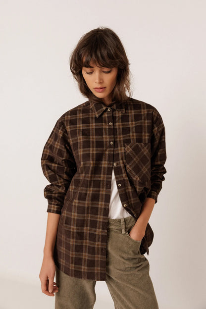 Indi & Cold - Oversize Checkered Micro-Corduroy Shirt, Chocolate