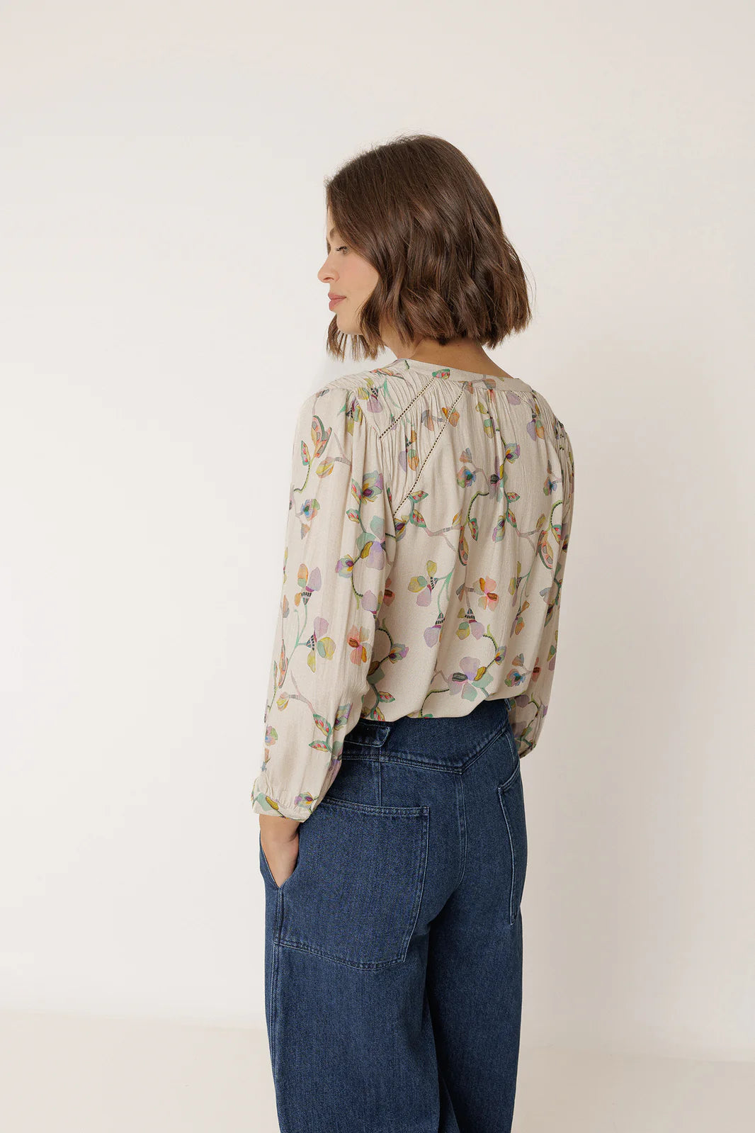 Indi & Cold - Shirt with gathered detail - Floral print